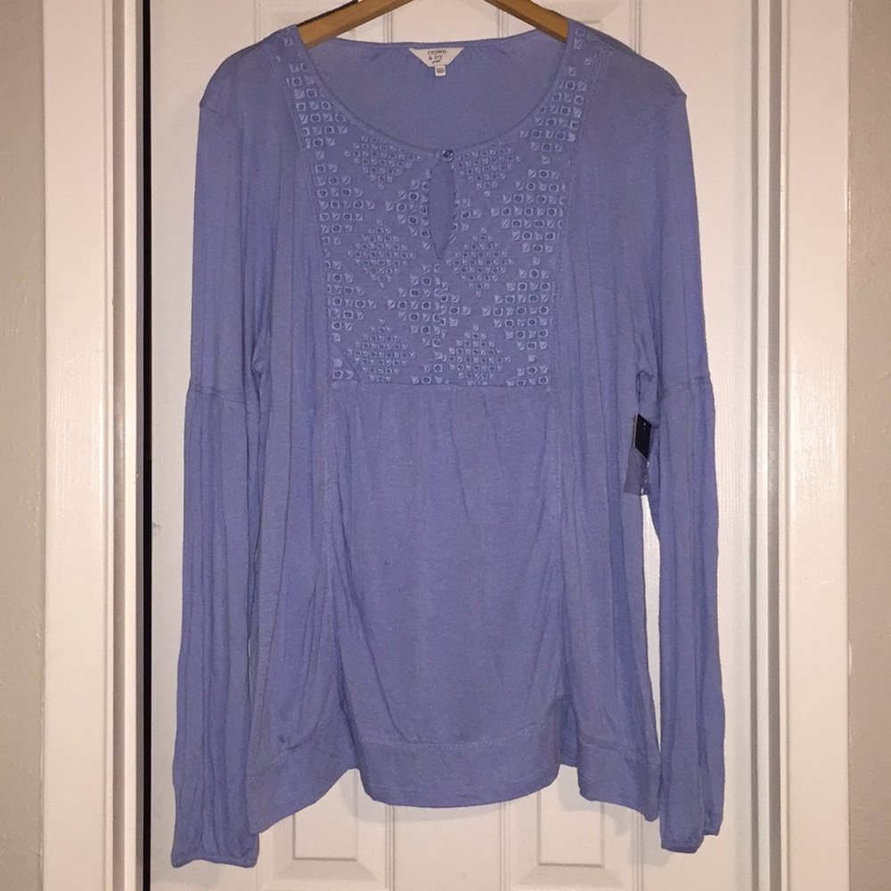 Crown and ivy blue top